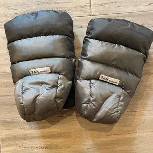 7 A.M ENFANT STROLLER WARMMUFFS